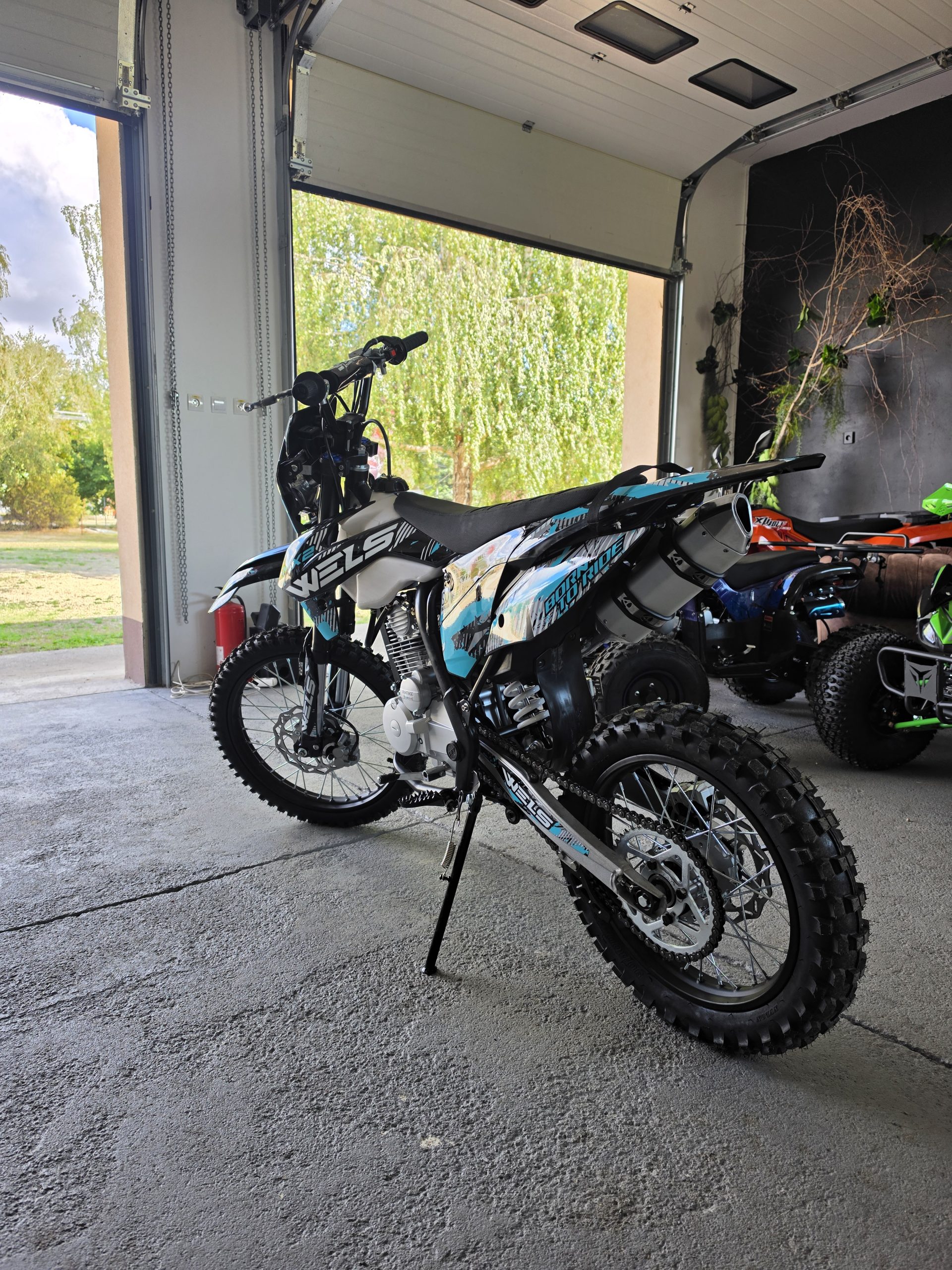 UPBEAT 150ccm dirt bike (modrý - s elektrickým štartérom) – Obrázok 3