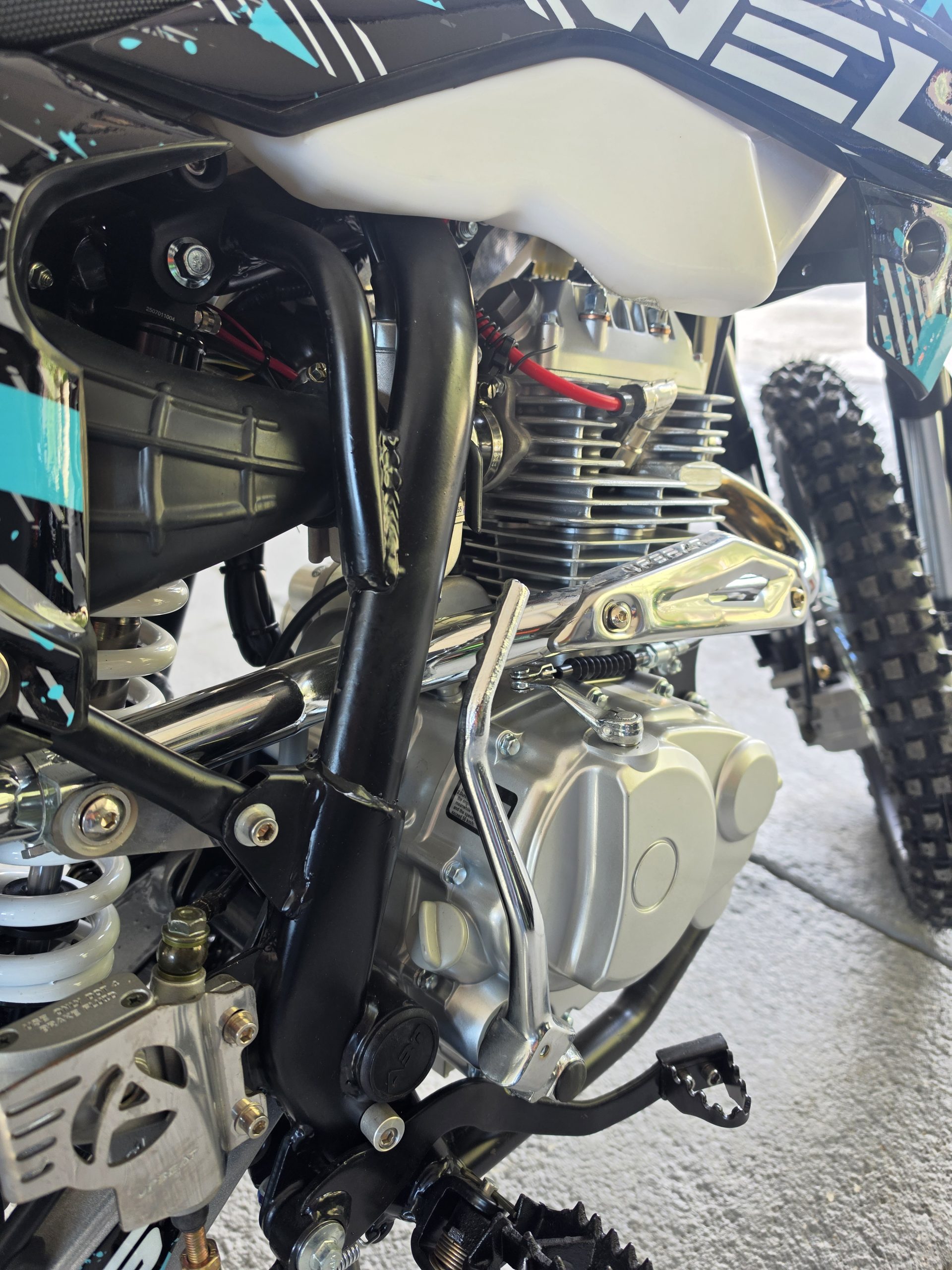 UPBEAT 150ccm dirt bike (modrý - s elektrickým štartérom) – Obrázok 8